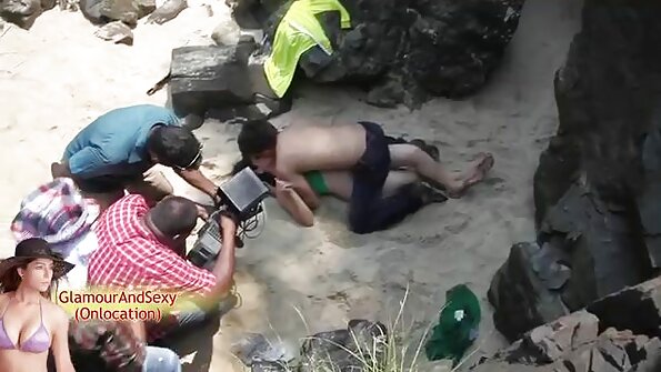 ბრუკ უილდეს გაპარსული ძუკნა ერიკ ევერჰარდის მამალს ურევს