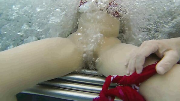 ქათამი იღებს ანალურ შეღწევას, რაც მას ნამდვილად სურს